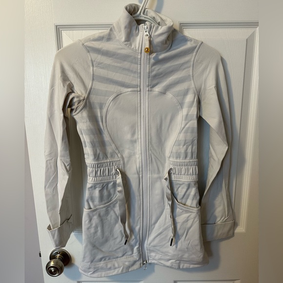 Lululemon jacket with waist tie - Picture 1 of 4